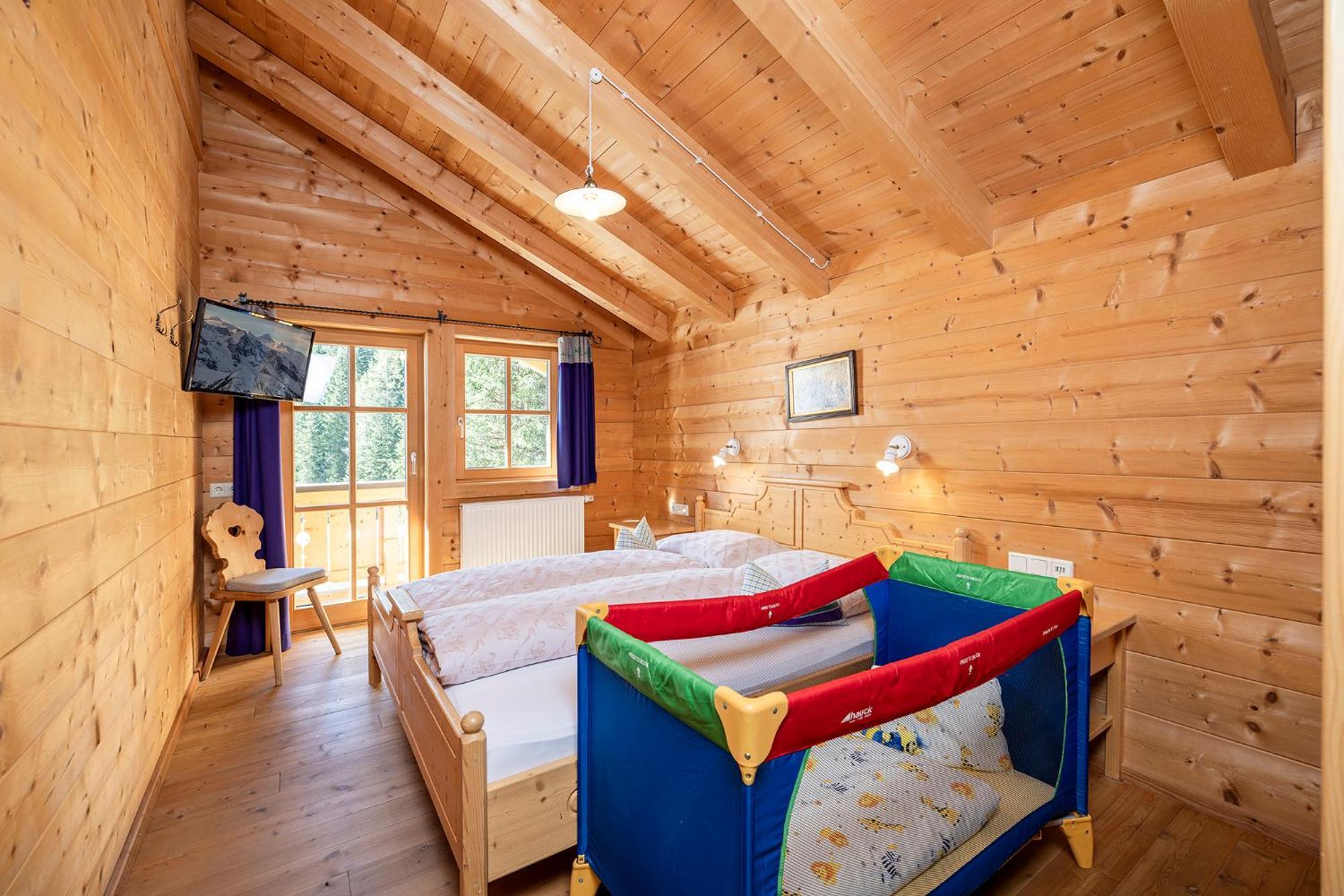 Family Lodge Maximilian ทักซ์ ภายนอก รูปภาพ