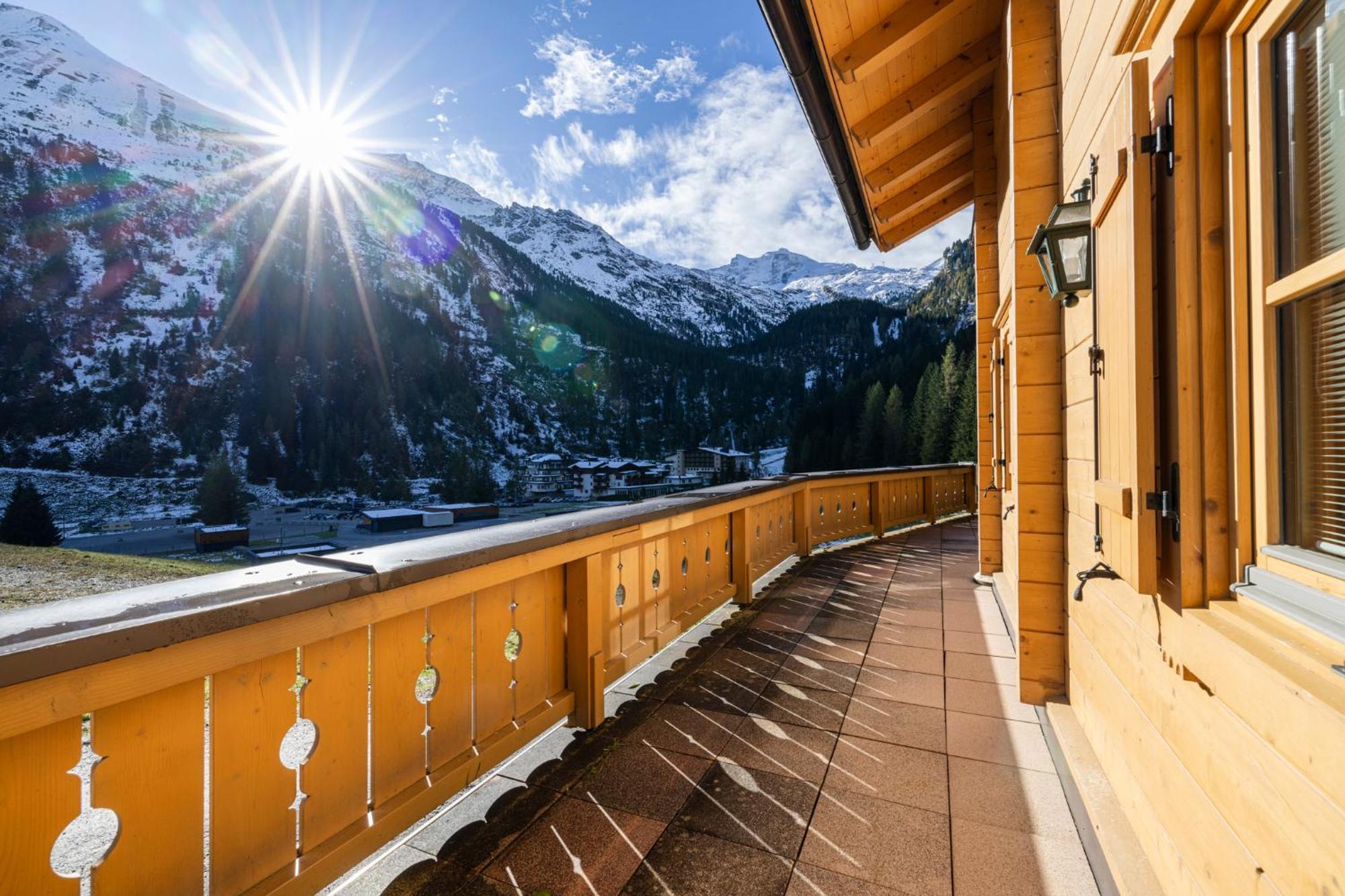 Family Lodge Maximilian ทักซ์ ภายนอก รูปภาพ