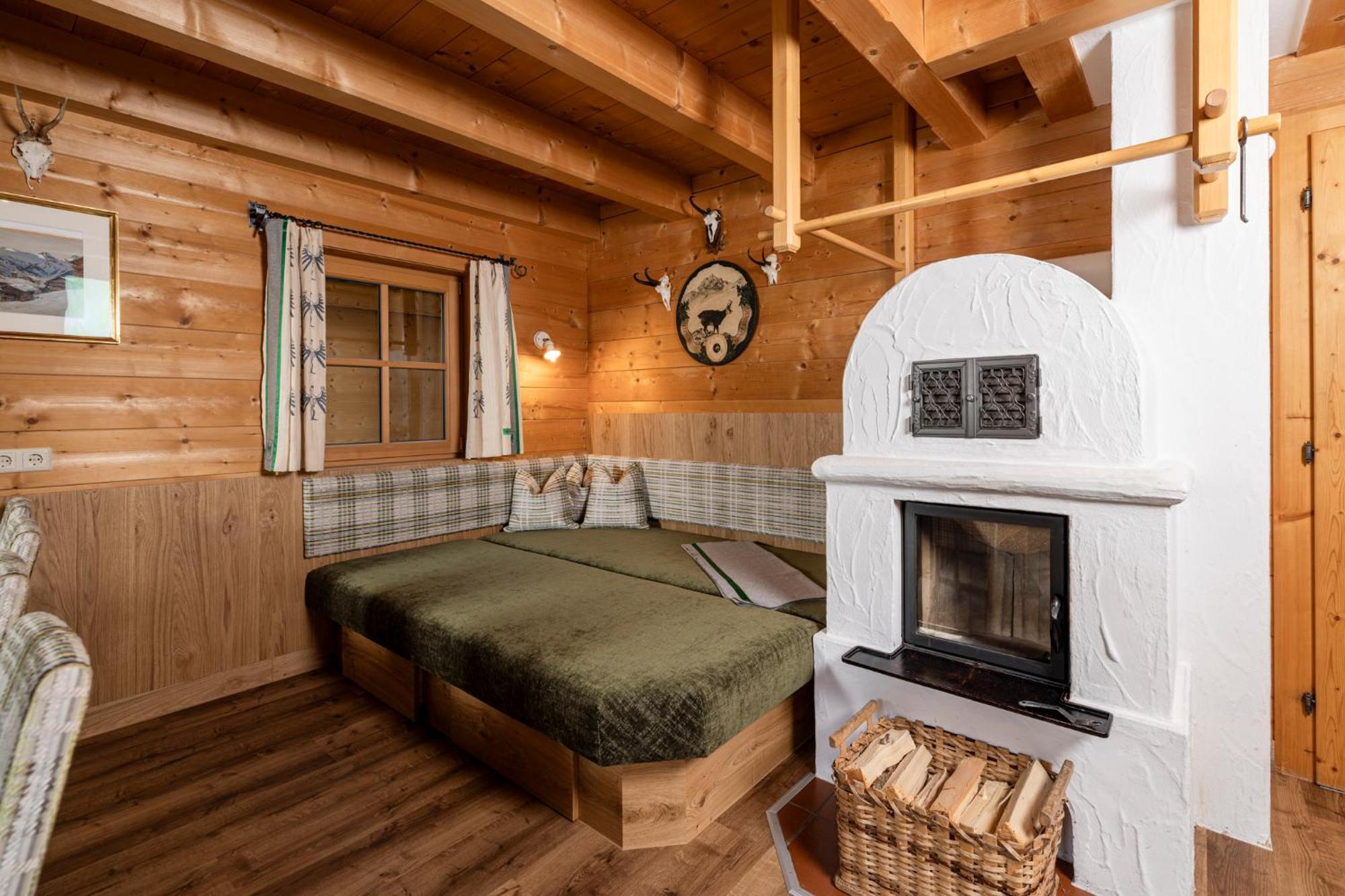 Family Lodge Maximilian ทักซ์ ภายนอก รูปภาพ