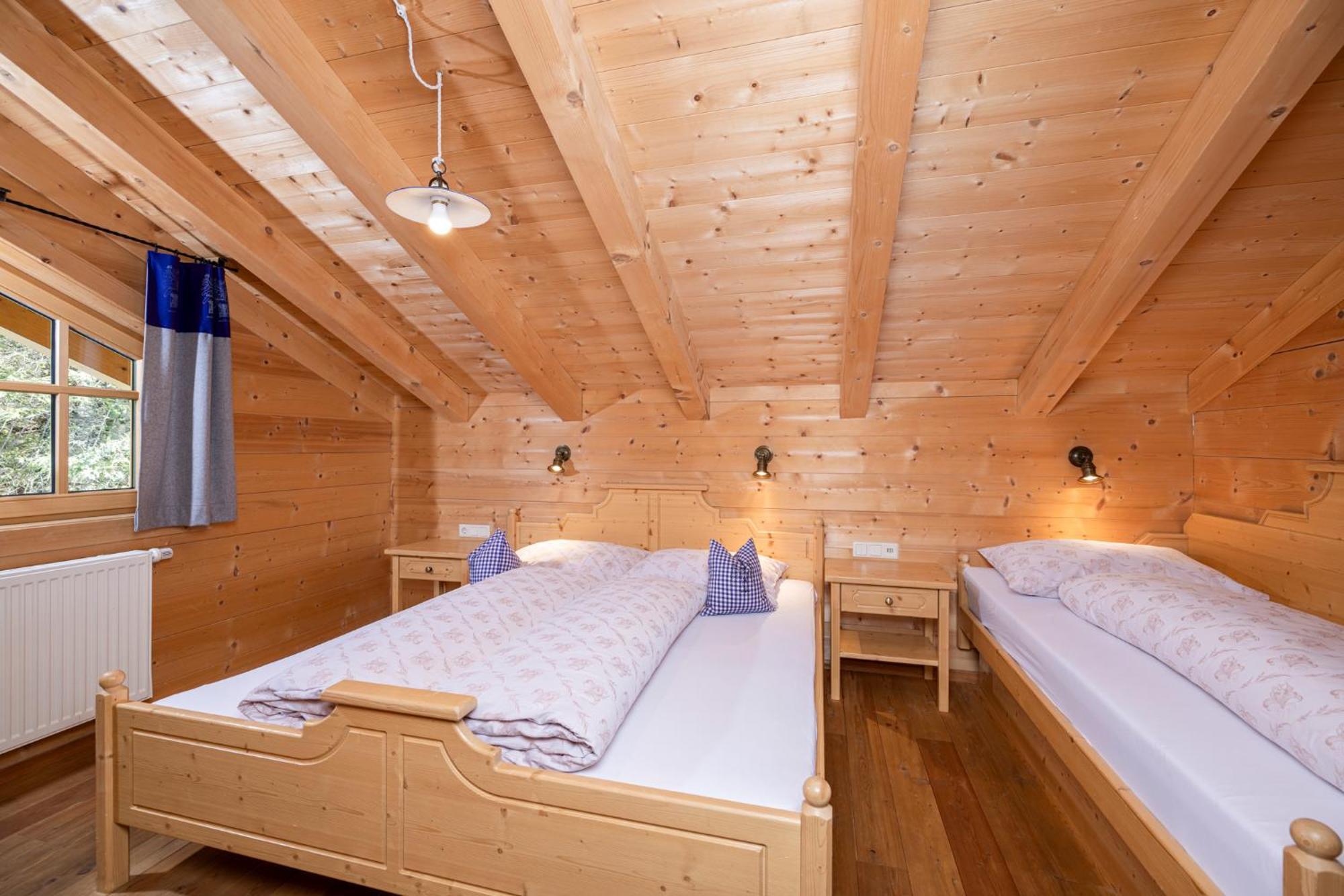 Family Lodge Maximilian ทักซ์ ภายนอก รูปภาพ
