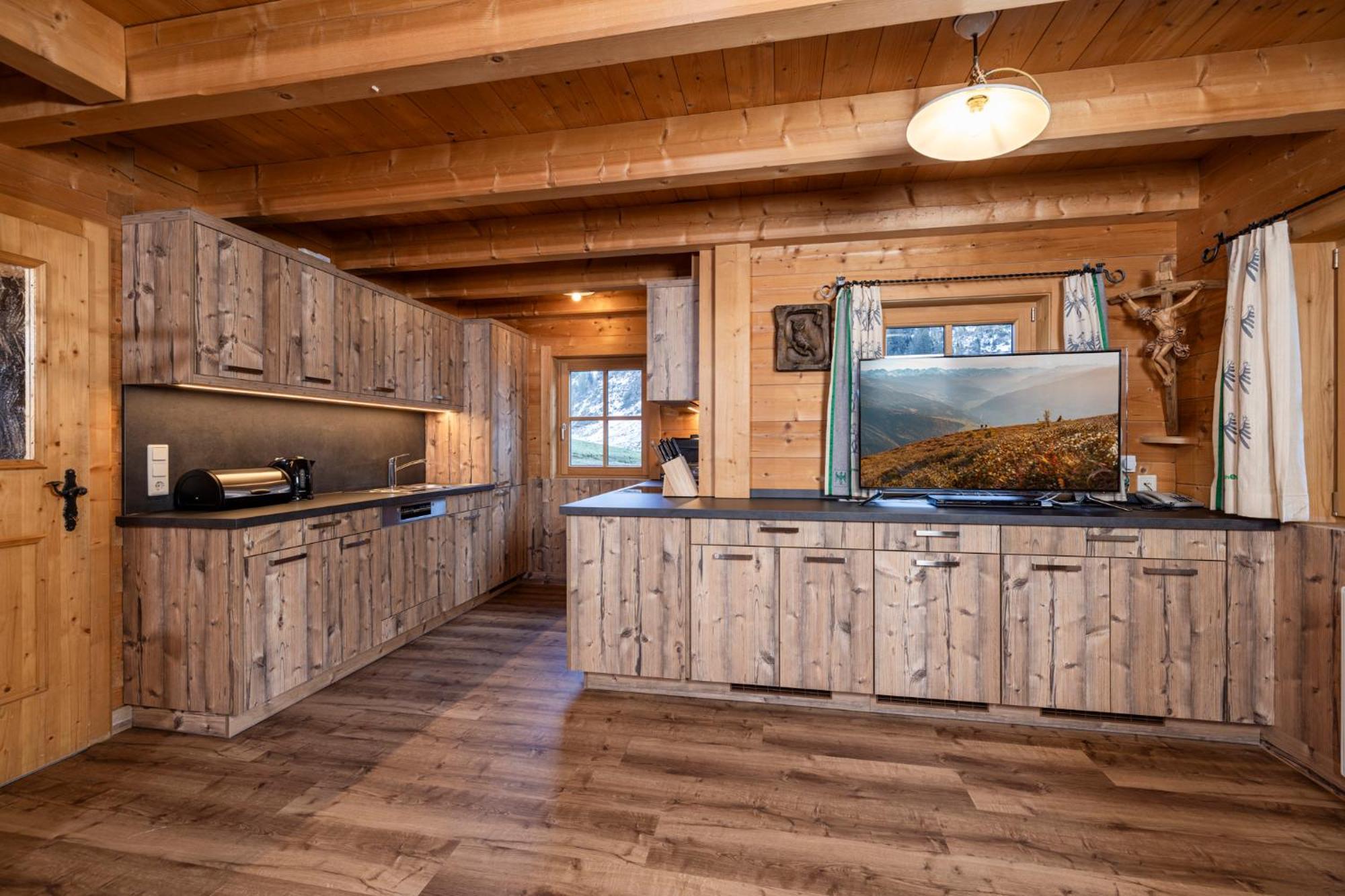 Family Lodge Maximilian ทักซ์ ภายนอก รูปภาพ